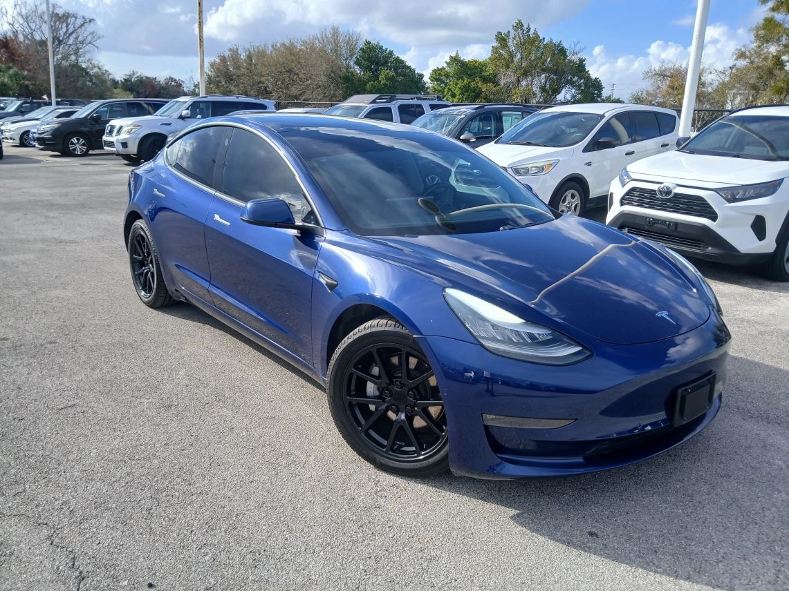 tesla model 3 2018 5YJ3E1EB1JF115000 image tesla model 3 2018 5YJ3E1EB1JF115000 image